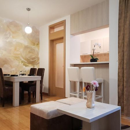 Apartman Kej Free Parking Kraljevo Eksteriør billede
