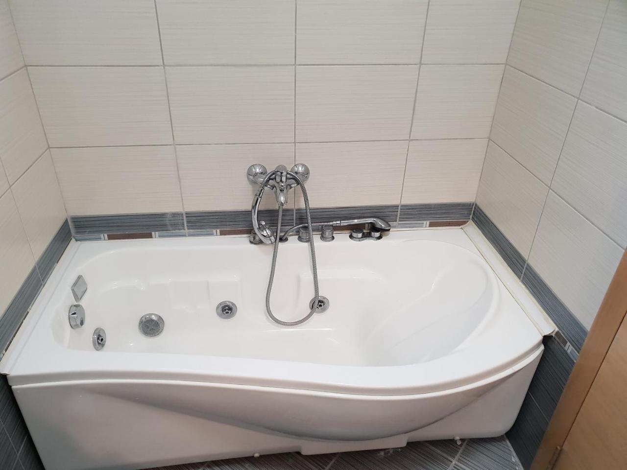 Apartman Kej Free Parking Kraljevo Eksteriør billede